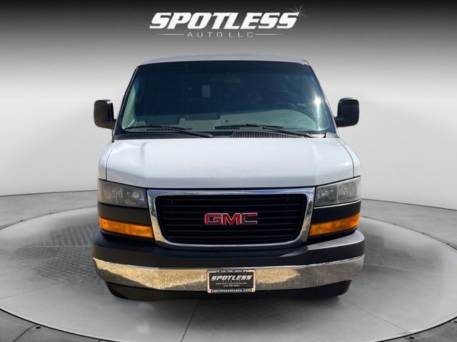 2018 GMC Savana Base