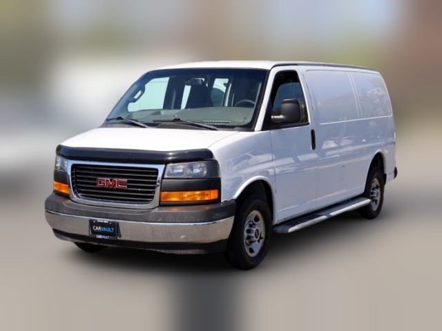 2018 GMC Savana Base