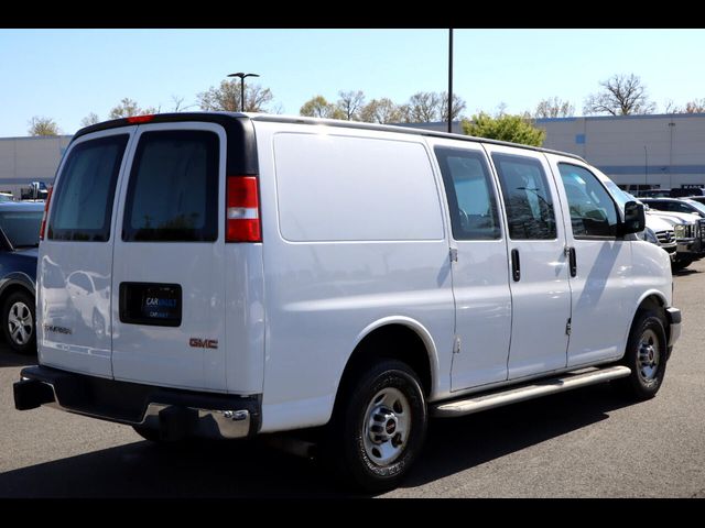 2018 GMC Savana Base