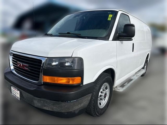 2018 GMC Savana Base