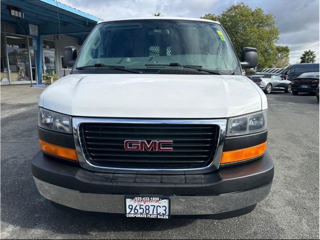 2018 GMC Savana Base