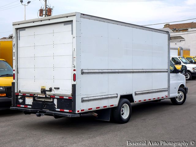 2018 GMC Savana Base