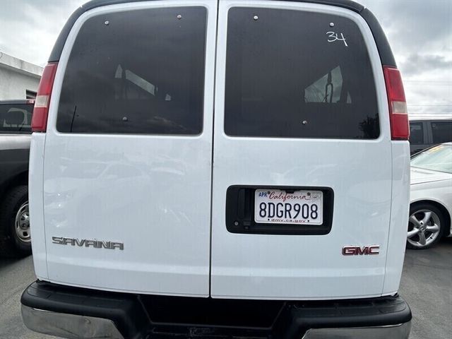 2018 GMC Savana LT