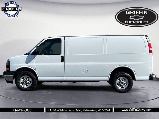 2018 GMC Savana Base