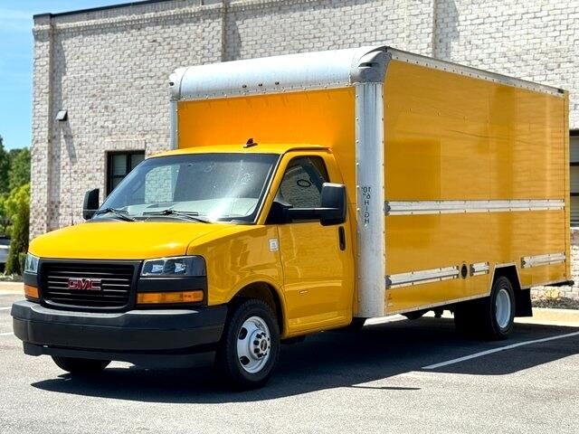 2018 GMC Savana Base