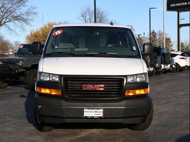 2018 GMC Savana Base