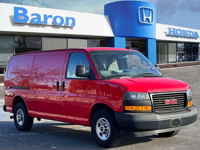 2018 GMC Savana Base