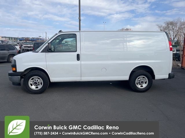 2018 GMC Savana Base