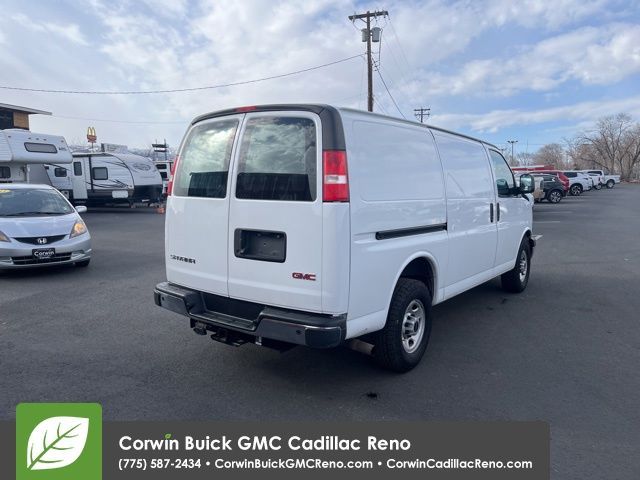 2018 GMC Savana Base