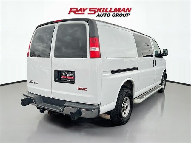 2018 GMC Savana Base