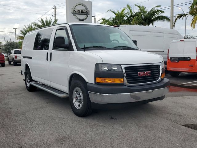 2018 GMC Savana Base