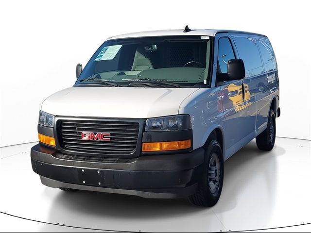 2018 GMC Savana Base