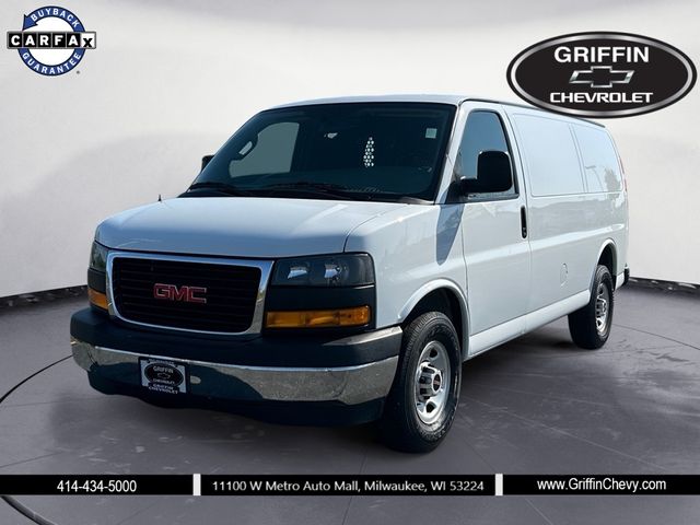 2018 GMC Savana Base