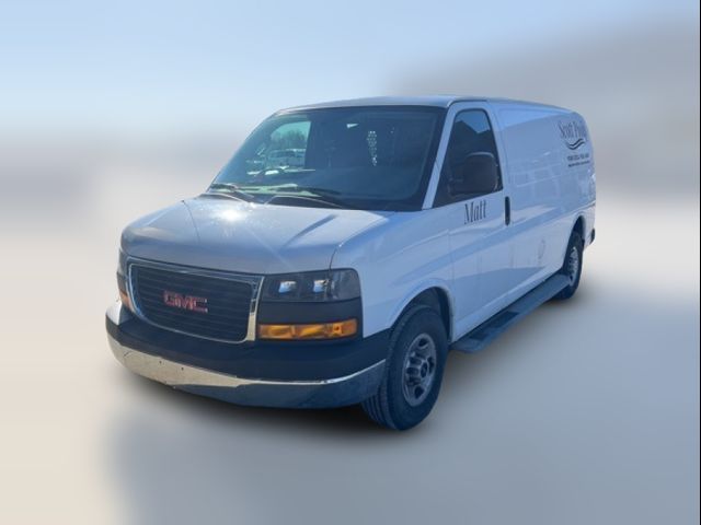 2018 GMC Savana Base