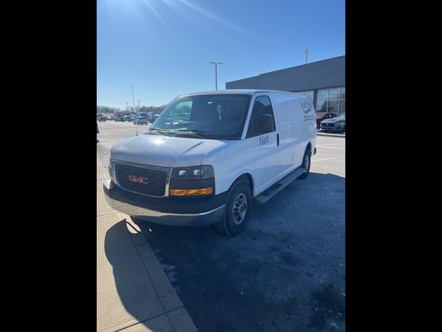 2018 GMC Savana Base