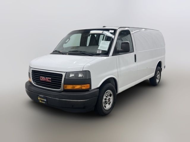 2018 GMC Savana Base