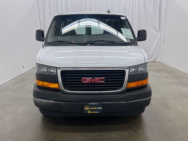 2018 GMC Savana Base