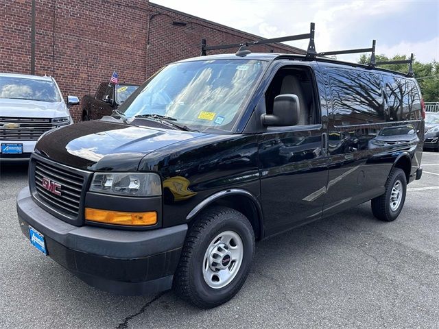 2018 GMC Savana Base