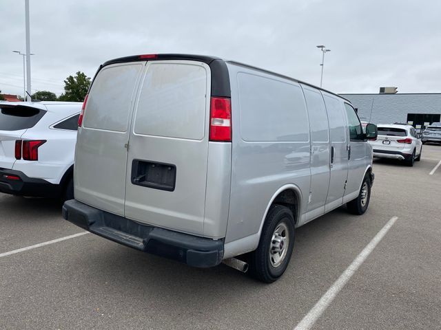 2018 GMC Savana Base