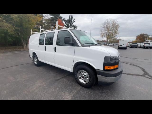 2018 GMC Savana Base