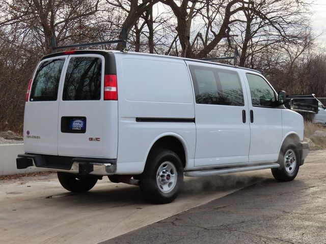 2018 GMC Savana Base