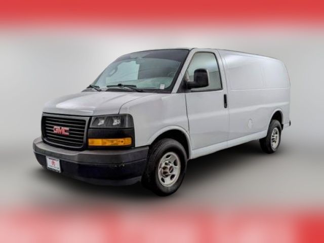 2018 GMC Savana Base