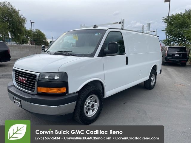 2018 GMC Savana Base