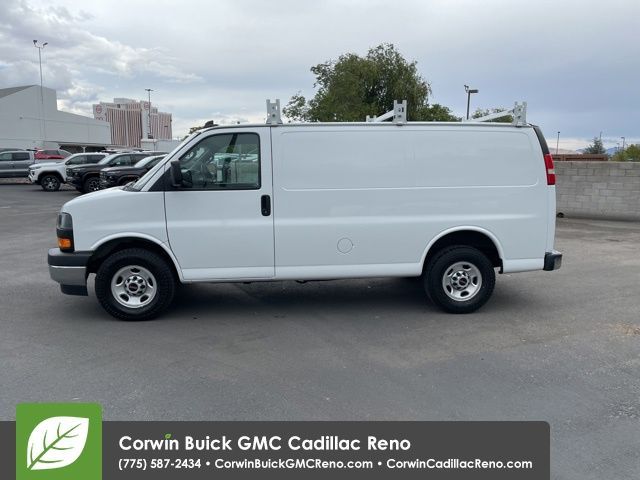 2018 GMC Savana Base