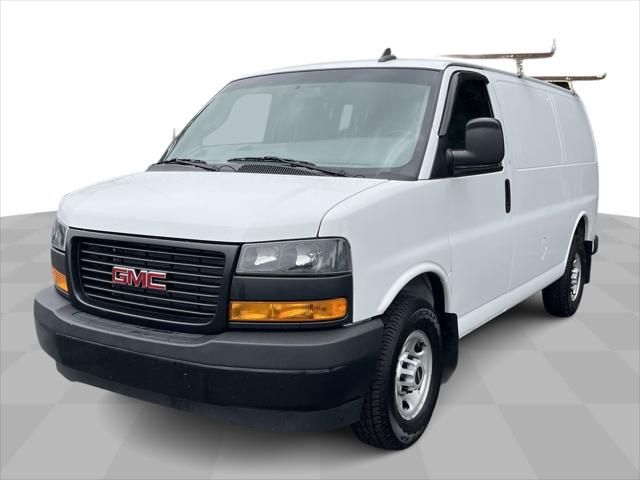 2018 GMC Savana Base