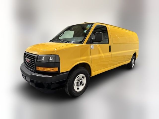 2018 GMC Savana Base