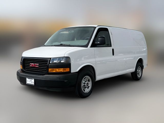 2018 GMC Savana Base