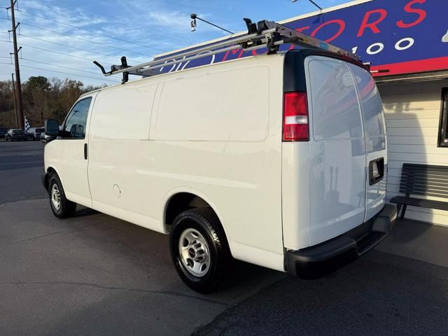 2018 GMC Savana Base