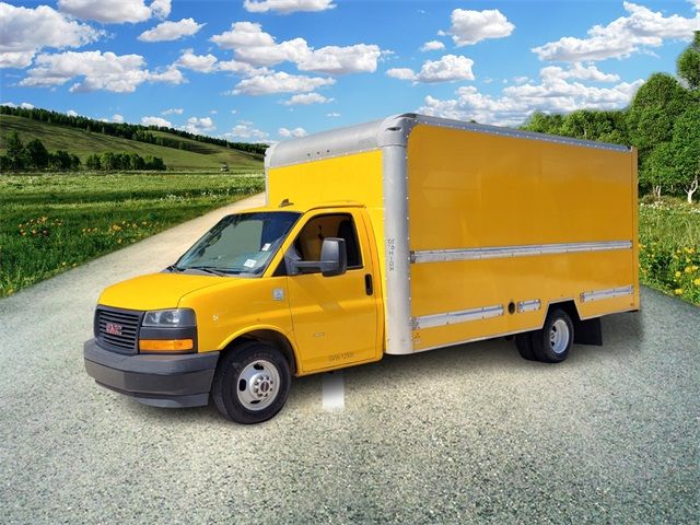 2018 GMC Savana Base