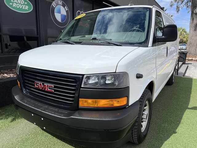 2018 GMC Savana Base