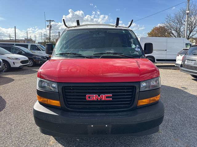 2018 GMC Savana Base