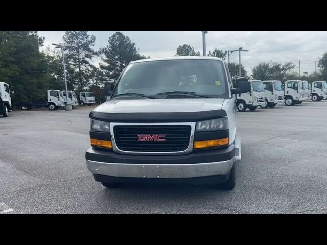 2018 GMC Savana Base