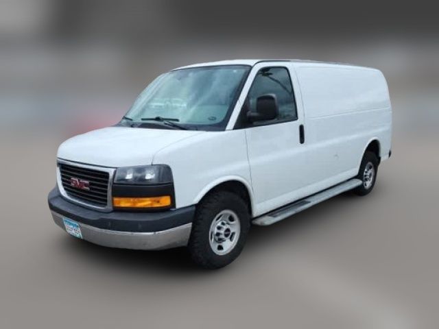 2018 GMC Savana Base