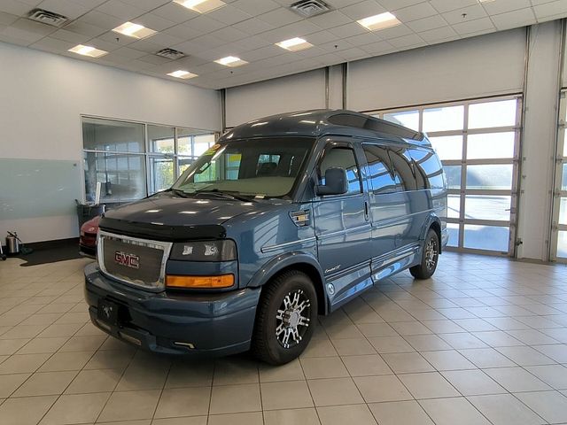 2018 GMC Savana Base