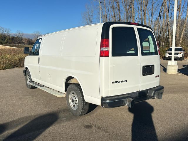 2018 GMC Savana Base