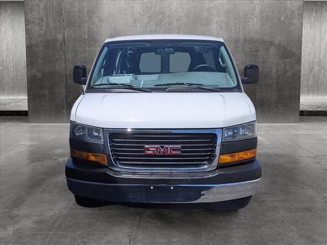 2018 GMC Savana Base