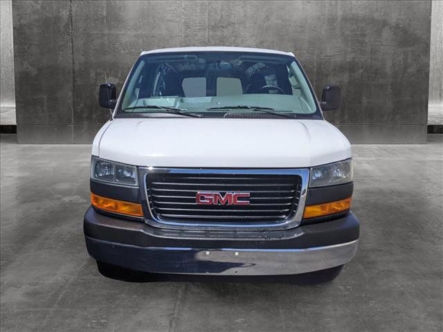 2018 GMC Savana Base