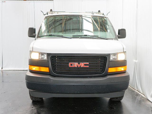 2018 GMC Savana Base