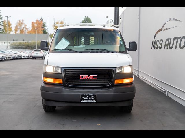 2018 GMC Savana Base