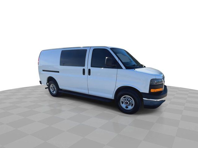 2018 GMC Savana Base