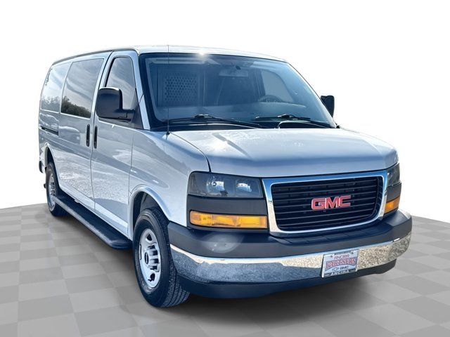 2018 GMC Savana Base