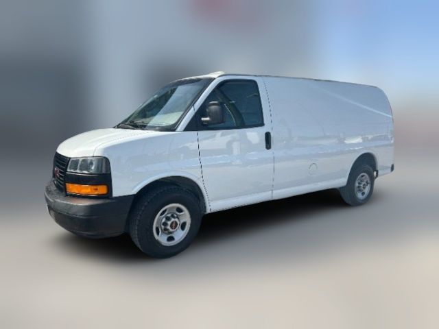 2018 GMC Savana Base