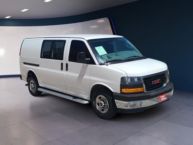 2018 GMC Savana Base