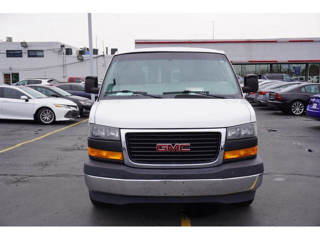 2018 GMC Savana Base