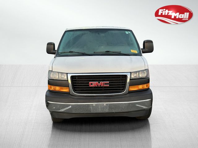 2018 GMC Savana Base