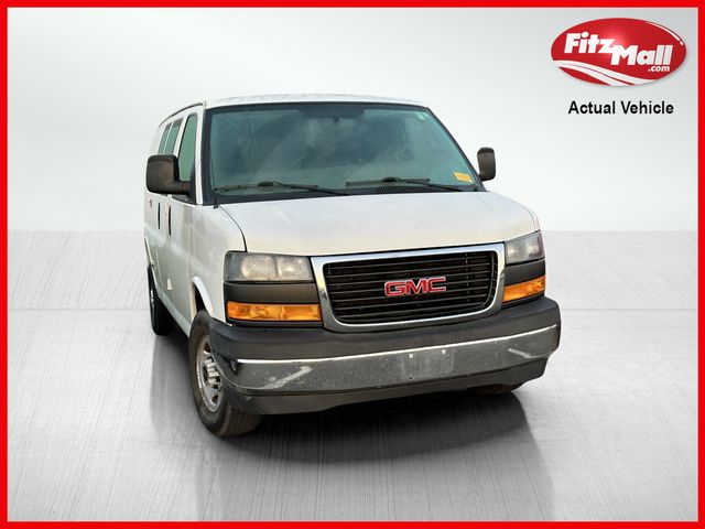 2018 GMC Savana Base